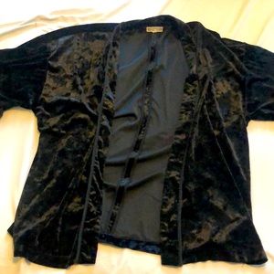 Women’s small Pleione velvet short kimono